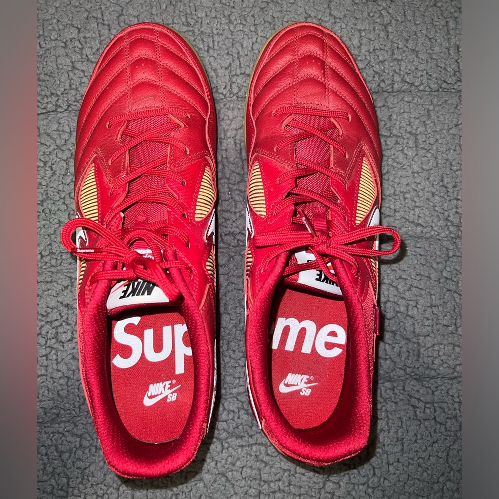 Supreme / Nike Gato SB ‘Red’